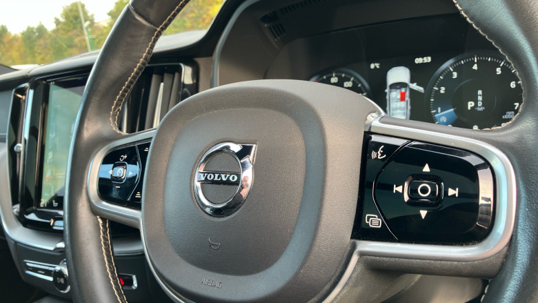 Volvo Xc60 2.0 B5P [250] R DESIGN Pro 5dr AWD Geartronic Petrol Estate